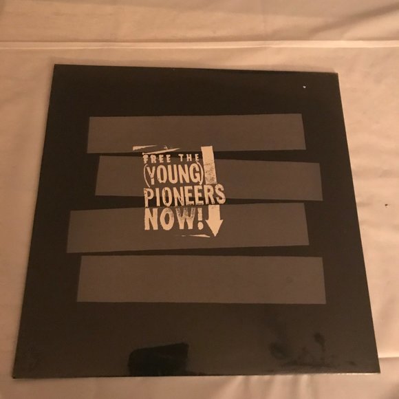 Free the young pioneers now - sealed - Picture 1 of 2